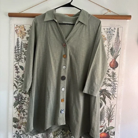 Soft Surroundings Sage Button Down Shirt Medium NWOT - Picture 1 of 6
